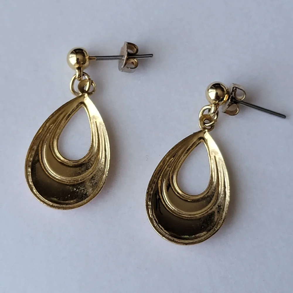 Pretty Pink Vintage Enamel Post Earrings for Pierced Ears Tear Drop Earrings